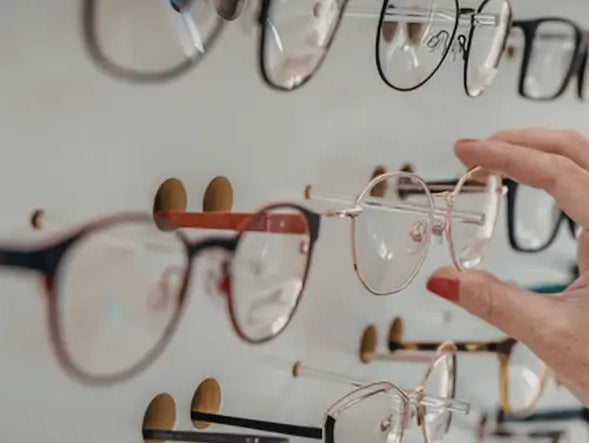 How to Choose Eyeglass Lenses: Types, Coatings & Fit